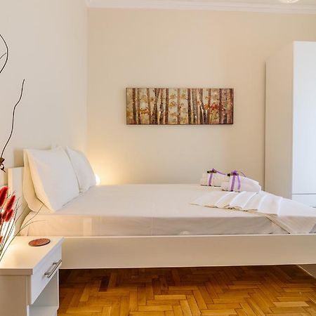 Appartamento Charmy Petit Flat In Atene Esterno foto