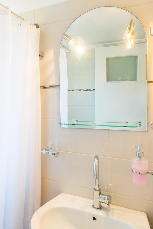 Appartamento Charmy Petit Flat In Atene Esterno foto