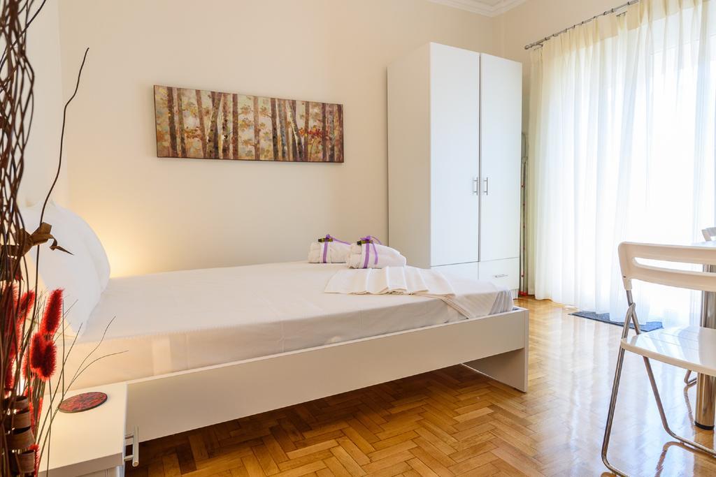 Appartamento Charmy Petit Flat In Atene Esterno foto