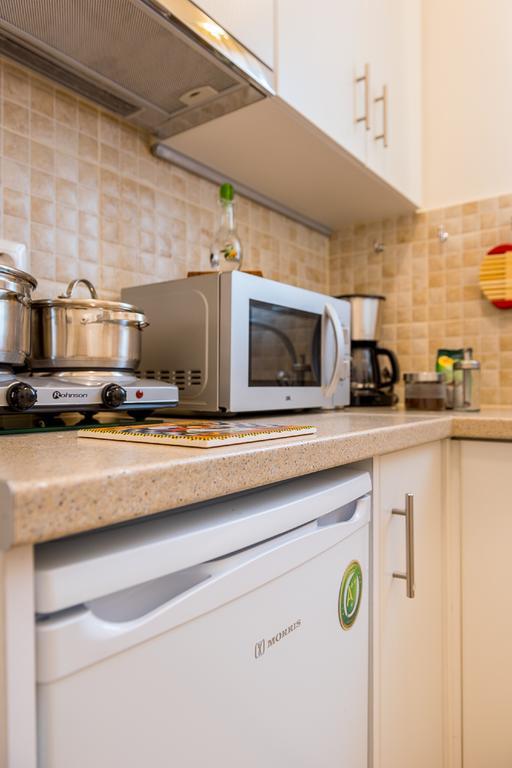 Appartamento Charmy Petit Flat In Atene Esterno foto